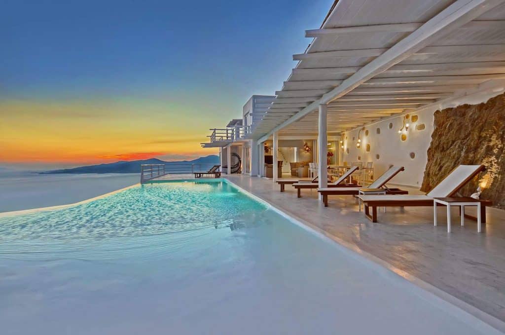 Mykonos luxus villa Grækenland med Voya Travel