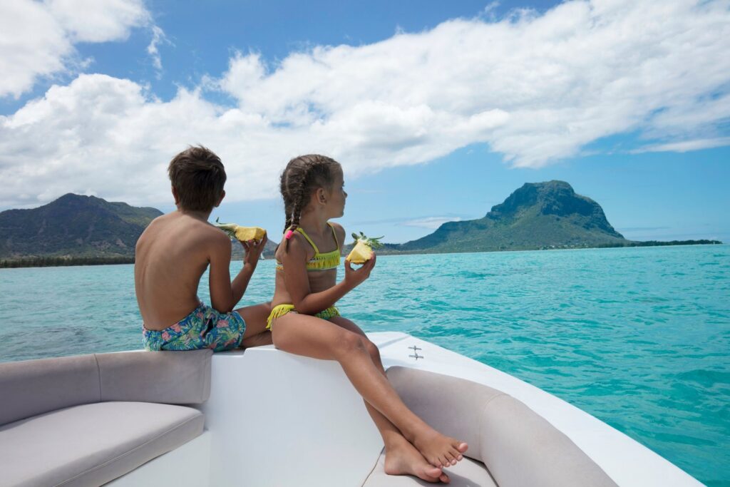 Paradis Beachcomber Family Trip on Boat