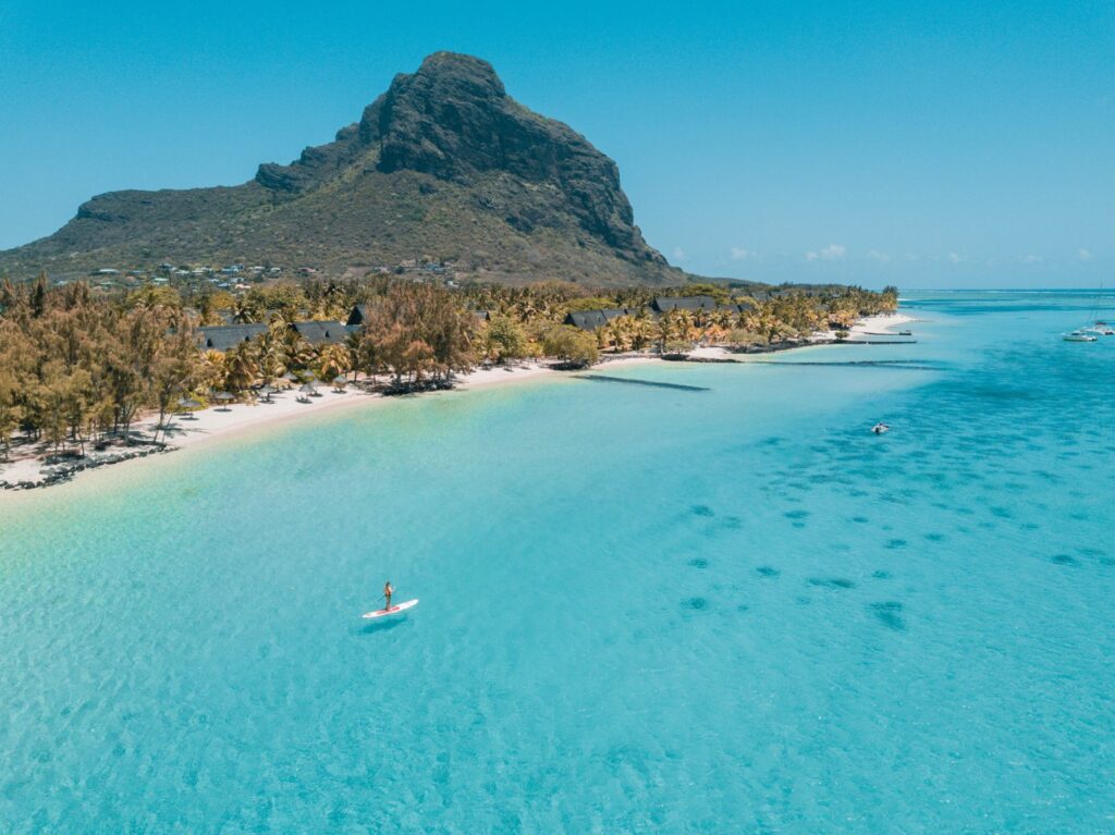 Paradis Beachcomber Beach & Mountain View