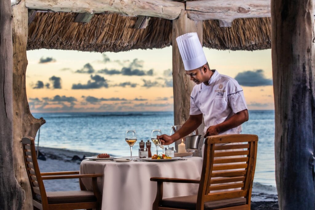 Paradis Beachcomber restaurant