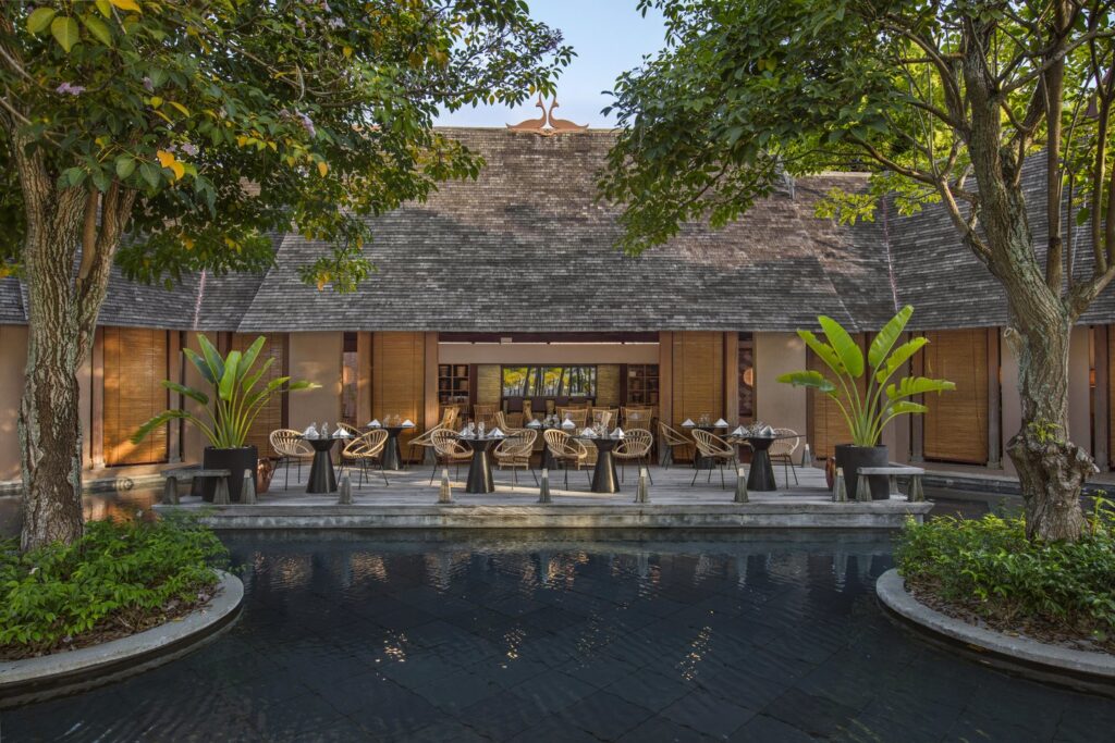 Trou aux Biches Beachcomber Restaurant