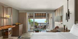 Deluxe Coral Room_Ocean View King_Bedroom