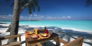 GLM_Breakfast-by-the-beach-at-Kashiveli