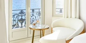 one-bedroom-suite-sea-view-3-1600x1063